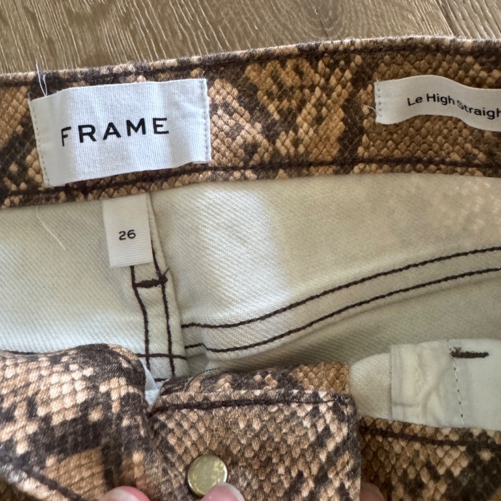 Frame Le High Rise Python Print Pant - Picture 6 of 6